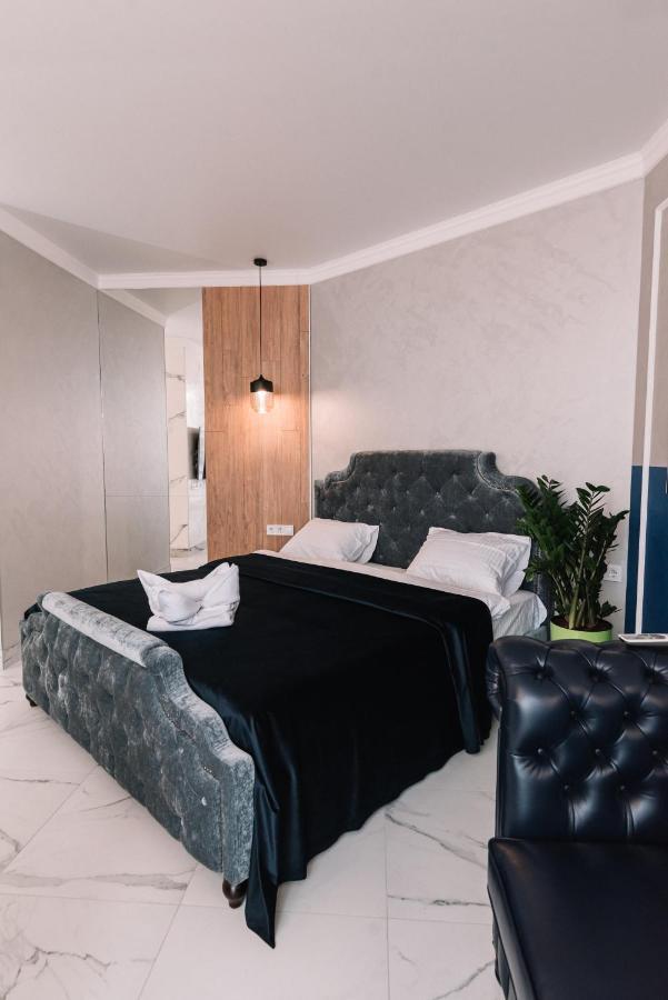 Royal Tower Vip Smart Apartments 3 Kiev Exteriör bild