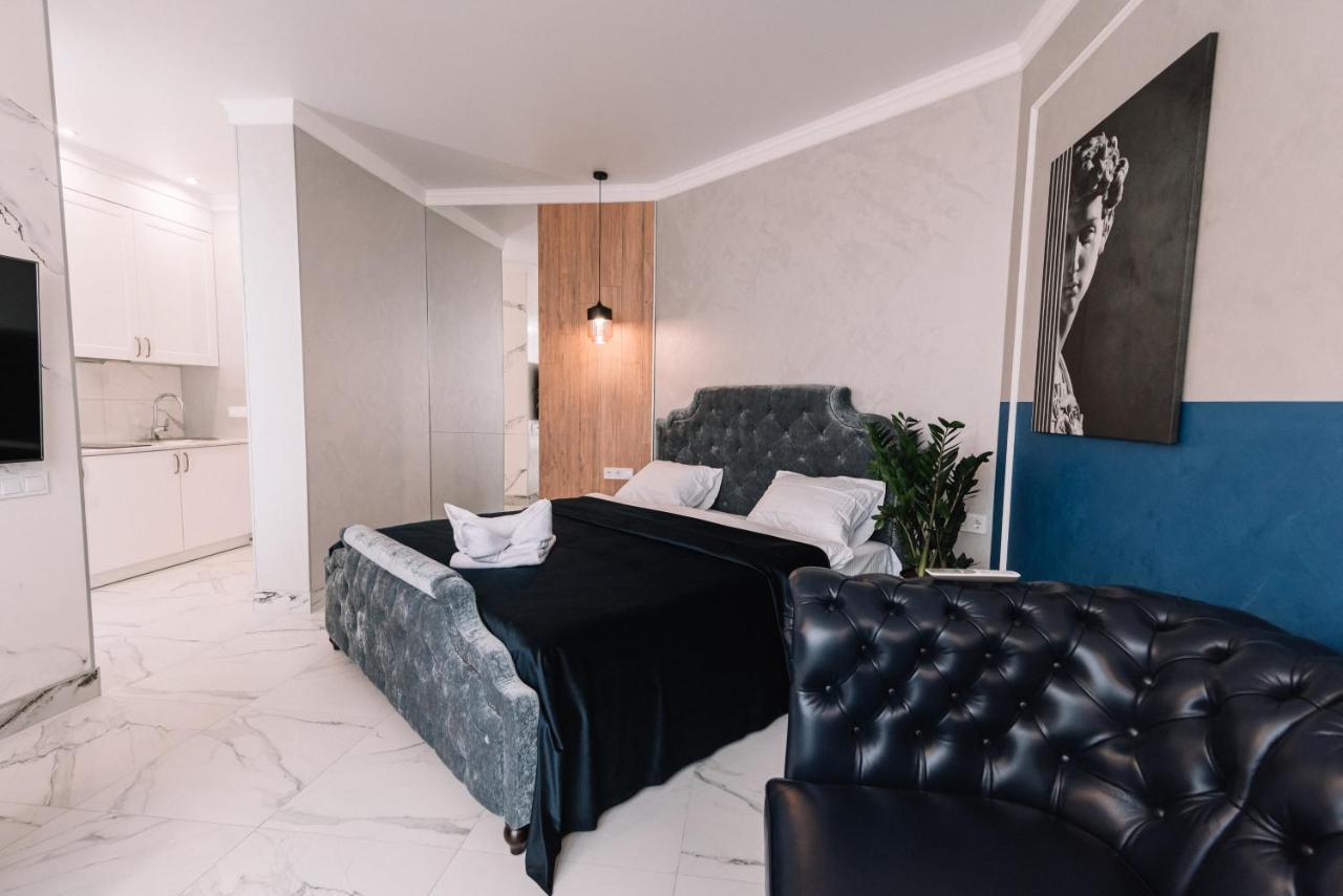 Royal Tower Vip Smart Apartments 3 Kiev Exteriör bild