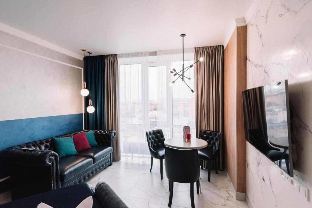 Royal Tower Vip Smart Apartments 3 Kiev Exteriör bild